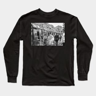 Passengers boarding vintage railway carriages on the Norfolk Poppy Line Long Sleeve T-Shirt